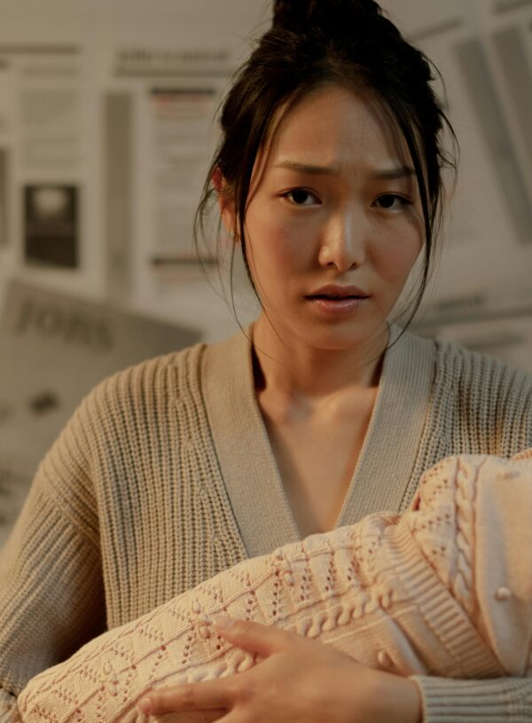 “I’ll Just Do It Myself” – What Maternal Gatekeeping Looks Like and How to Loosen the Reins Without Losing Your Mind